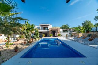 Chalet à Roca Llisa. Casa en venta  avinguda del golf, ibiza
