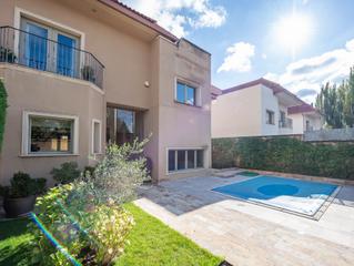 Casa in Ciudad Universitaria. Chalet de lujo en venta  madrid