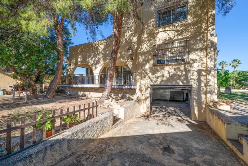 Foto 99cb05f0-3abd-4e48-ac4d-1bed6e05ae49. Maison avec piscine dans Foietes Benidorm