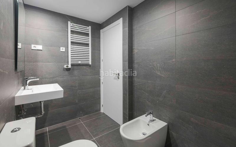 Foto 0b7565ad-6e8c-4c20-8b27-b4258bfad940. Pis amb calefacció piscina a Imperial Madrid