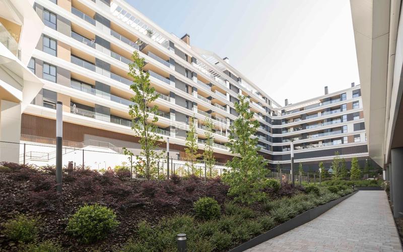 Foto ded4a754-f66c-44de-9972-55c6af87cf79. Pis amb calefacció piscina a Imperial Madrid