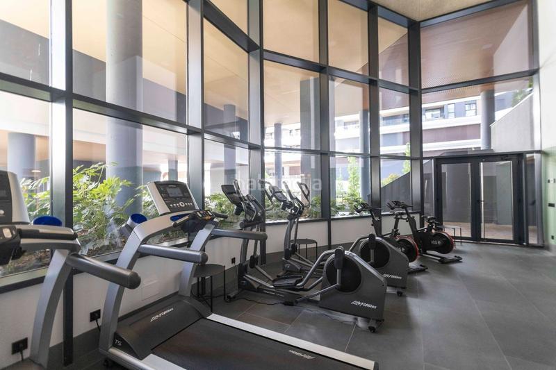 Foto e49d5ef7-2e2e-4a27-b8d9-3132ccf465af. Pis amb calefacció piscina a Imperial Madrid