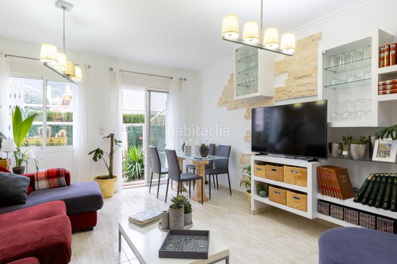 Foto 4ce84208-f50e-4c2e-8225-48b3fa9a6a8f. Maison jumelée avec piscine dans La Pedrera-Vessanes Dénia