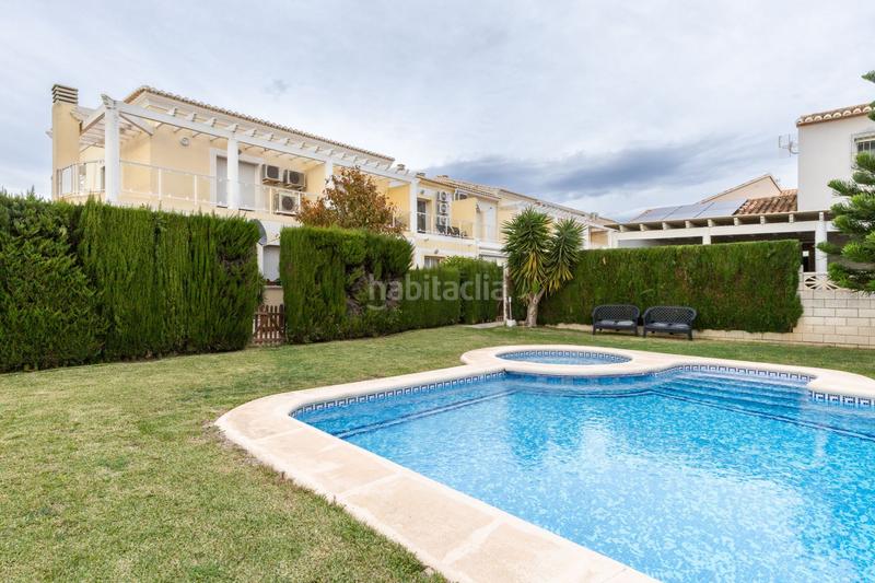 Foto 560c0a39-a1dd-4d22-ab94-18610d3a004e. Maison jumelée avec piscine dans La Pedrera-Vessanes Dénia