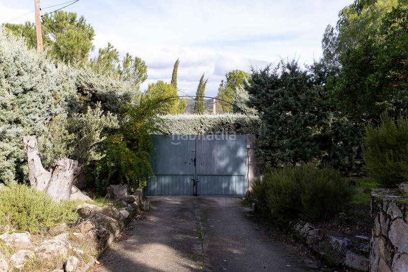 Foto a60d2e4a-105b-451a-977b-787155fdfbde. Casa a Colmenar del Arroyo