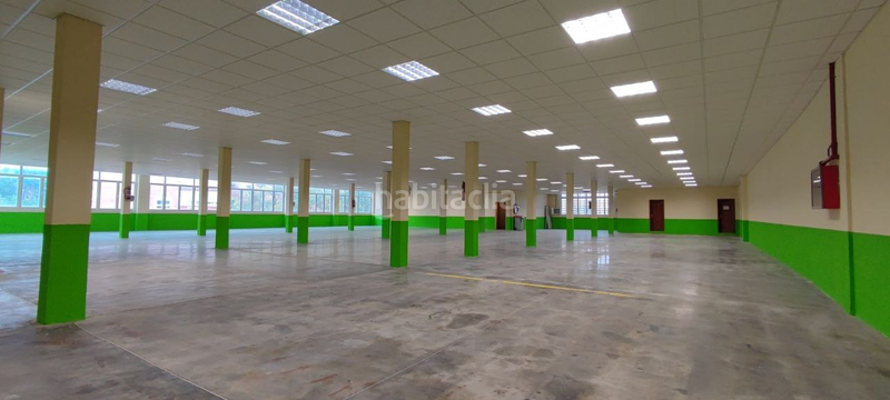 Foto 679c3fe2-6d57-42be-95d9-eab17f2b9ede. Affitto edificio in Canillas Madrid