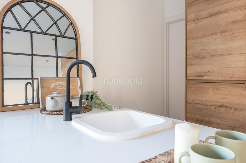 Foto 4113d421-43b5-41f8-b509-04928c9dd0d3. Penthouse with heating pool in Castilla Madrid