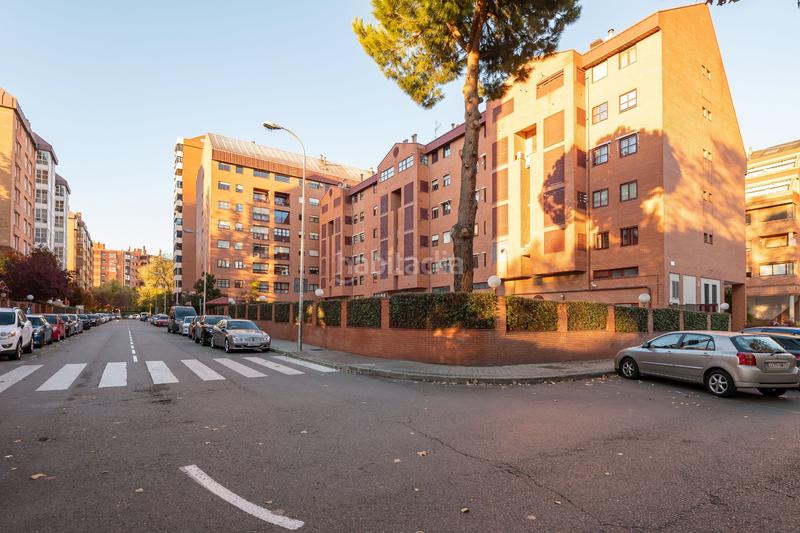 Foto e2c4a8cc-3372-41c2-8bfa-9056fc660e27. Penthouse with heating pool in Castilla Madrid