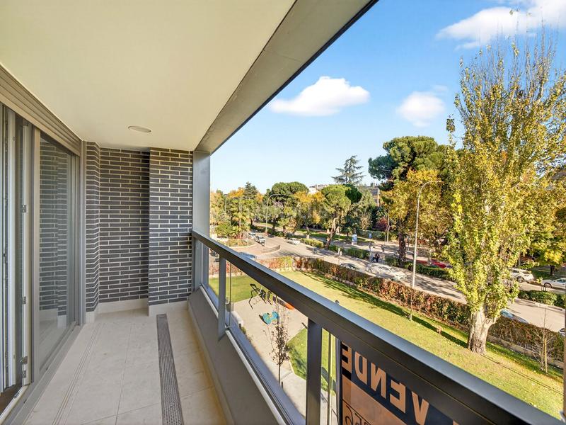 Foto f724e327-1208-4532-8048-dbf9efa983e6. Flat with heating pool in San Juan Bautista Madrid