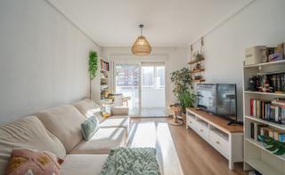 Etagenwohnung in Parque Lo Torrent. Diseño, luz y vistas tu nuevo hogar empieza aquí