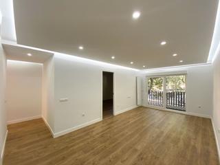 Flat in Pacífico. Piso en venta  madrid  garaje opcional 30.000