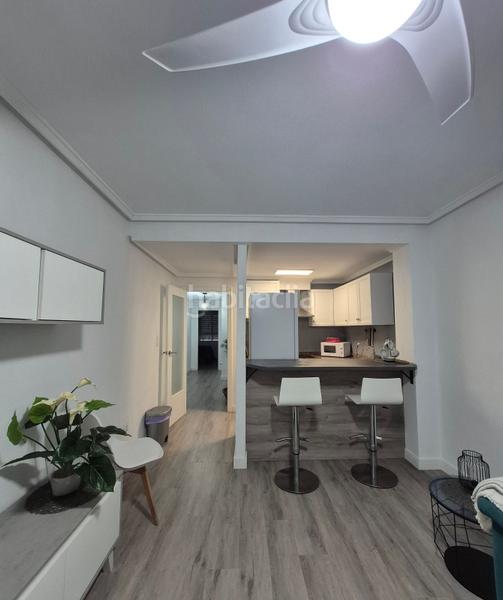 Foto dcab6b2c-dfec-4d64-9b57-c1cb8e66c67a. Location appartement dans Centro Santa Pola