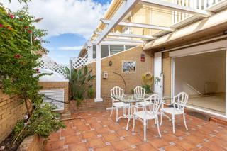 Location Maison jumelée à La Patacona. Chalet adosado en alquiler en playa patacona, alboraia