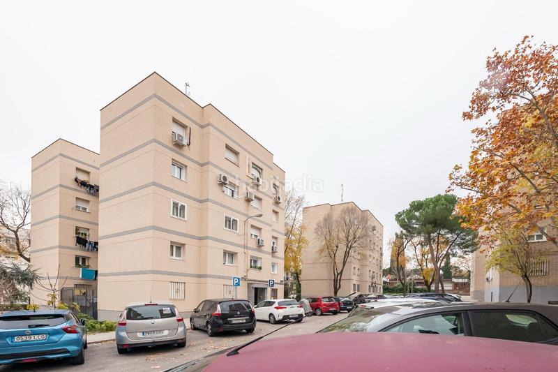 Foto 1180e1ee-bbd8-4308-886f-6c1a16474acc. Flat with heating in Apóstol Santiago Madrid