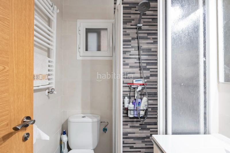 Foto 5b71f77a-17d2-4594-a543-d535b9c9de96. Flat with heating in Apóstol Santiago Madrid