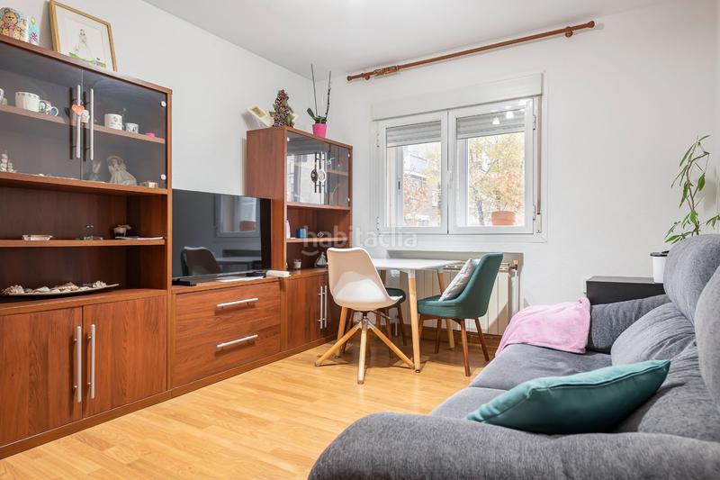 Foto a23c3c27-70b8-4bc0-a6ba-173d1cc0a3a9. Flat with heating in Apóstol Santiago Madrid