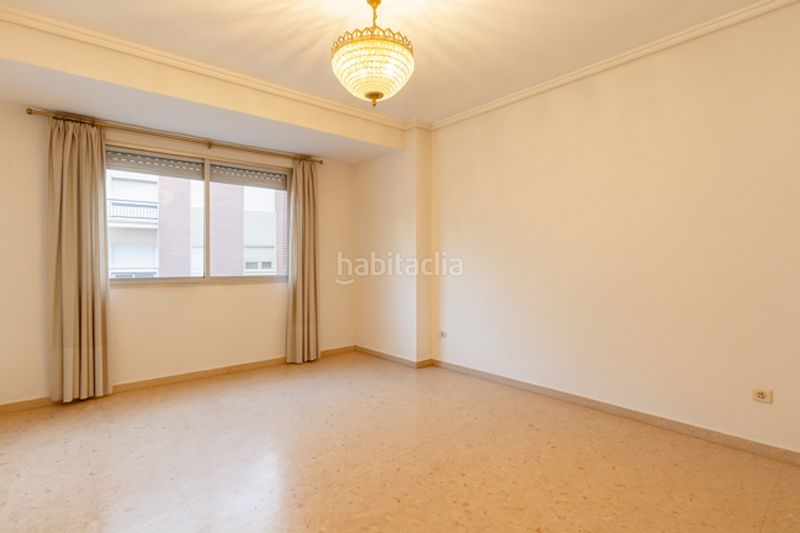 Foto 4aa28c4d-0f7b-4f90-ac66-f96d44323b13. Pis amb calefacció aparcament a Barrio de Patraix Valencia