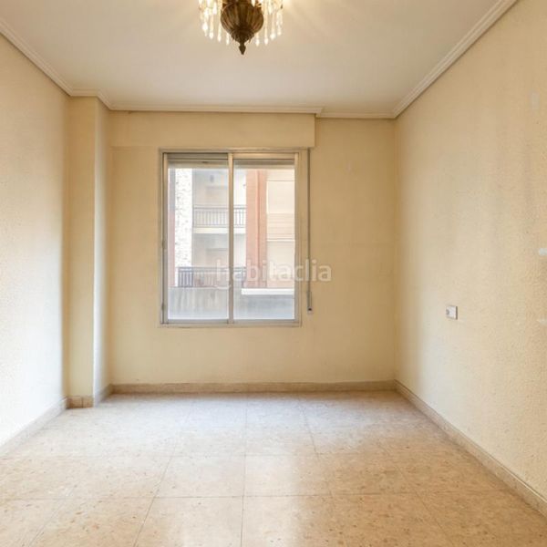 Foto 52a3d359-43f6-46e8-9511-24cc56f3398f. Pis amb calefacció aparcament a Barrio de Patraix Valencia