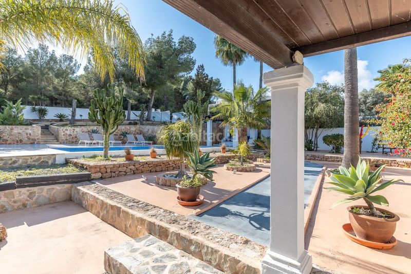 Foto 5d8bedd8-bf83-4b1f-8014-1970500f097f. Casa amb calefacció aparcament piscina a Roca Llisa Santa Eulària