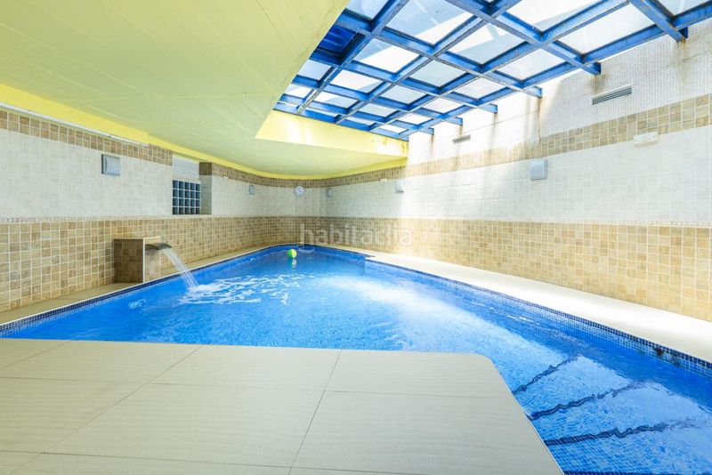 Foto 51e90b20-de55-423e-81e7-e79d912de3ab. Casa adossada amb calefacció aparcament piscina a Madrid