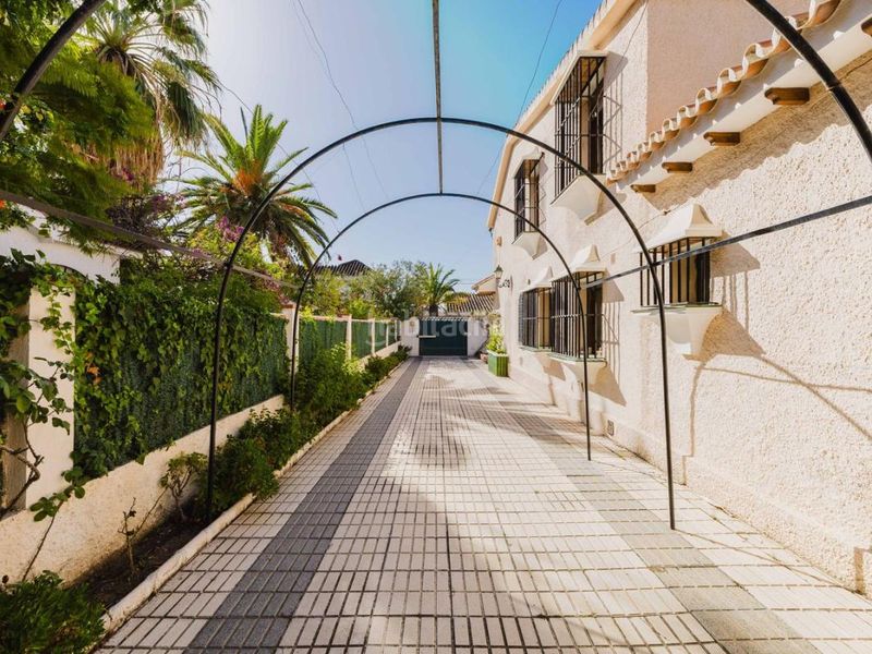 Foto 9a3c10ff-9a80-4e26-8b1e-7775d5ba5038. Casa amb calefacció aparcament piscina a El Candado Málaga