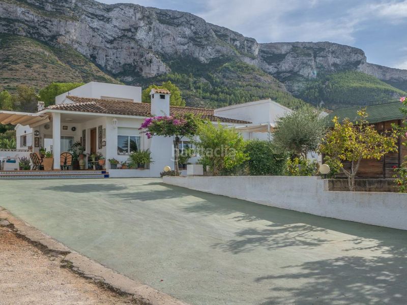 Foto 1f5465be-92e2-4f1a-84ca-6b58c5a06aea. Casa amb calefacció aparcament piscina a El Montgó Dénia