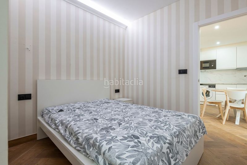 Foto 0c1a98aa-9edd-4085-813d-186b9a2241fd. Loft amb calefacció a Cortes-Huertas Madrid