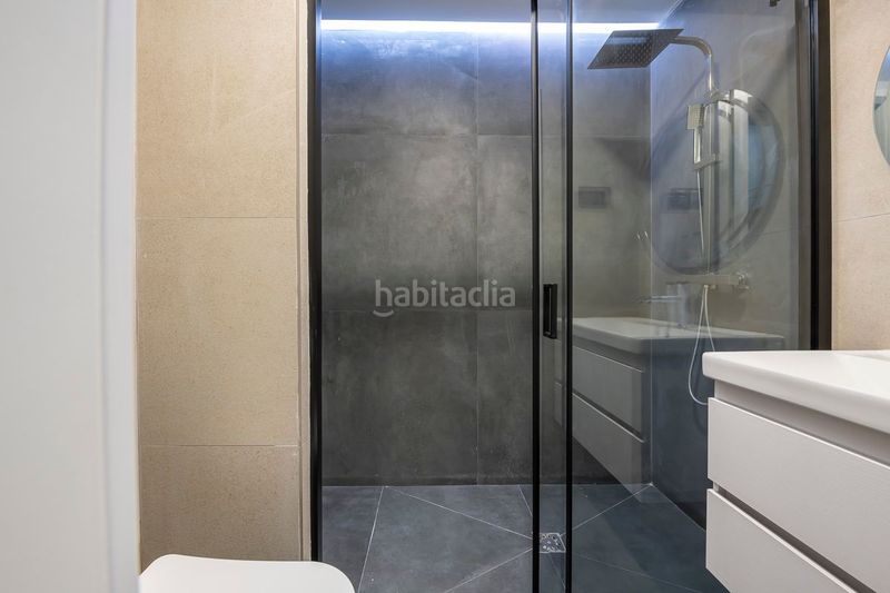 Foto d5f60d0e-ce2b-4ff3-b641-75e6f073907c. Loft amb calefacció a Cortes-Huertas Madrid