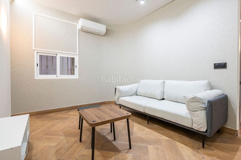 Foto e5f895b2-d8a9-473a-9295-b683a0c7db70. Loft amb calefacció a Cortes-Huertas Madrid