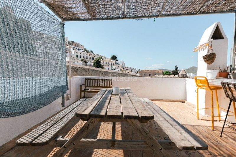 Foto 1645f0e0-6c8e-457e-85f5-f8d9df721b2b. Dúplex amb calefacció a Dalt Vila-La Marina Ibiza