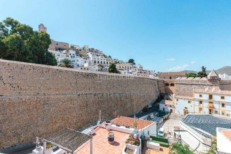 Foto 59bd36d7-8311-4250-aeb0-b49f2418bd37. Dúplex amb calefacció a Dalt Vila-La Marina Ibiza
