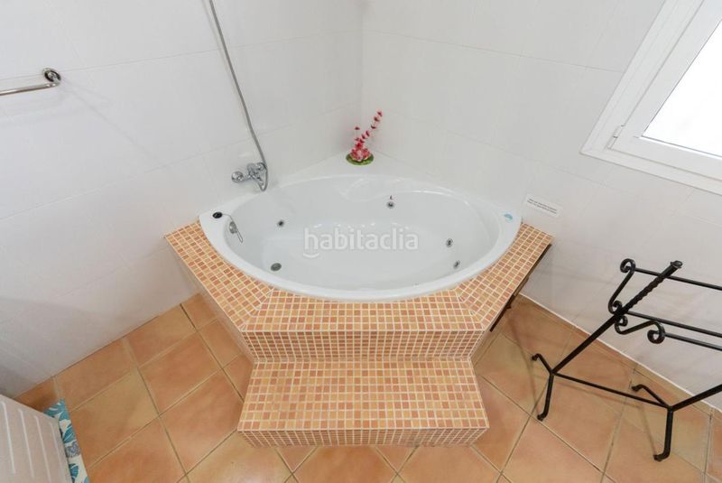 Foto 3f03615a-ec6a-4206-9455-d63e398468b2. Casa amb calefacció aparcament piscina a Lora del Río