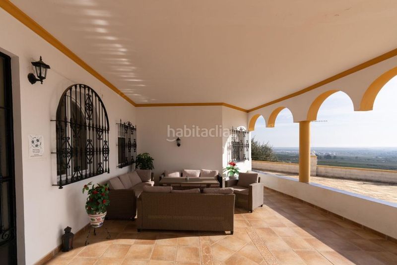 Foto 51477528-30d2-4685-851d-5088b47e14fe. Casa amb calefacció aparcament piscina a Lora del Río