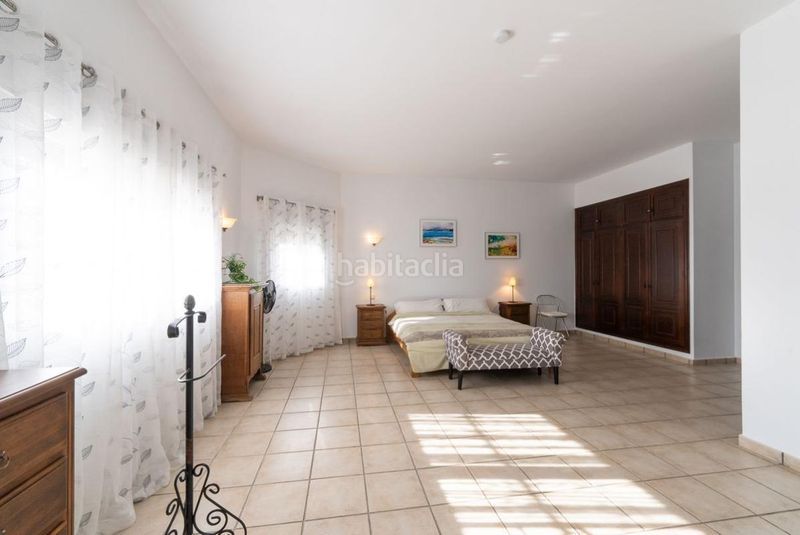 Foto 57d1fe31-389d-417e-8a05-d6d0671b28c1. Casa amb calefacció aparcament piscina a Lora del Río