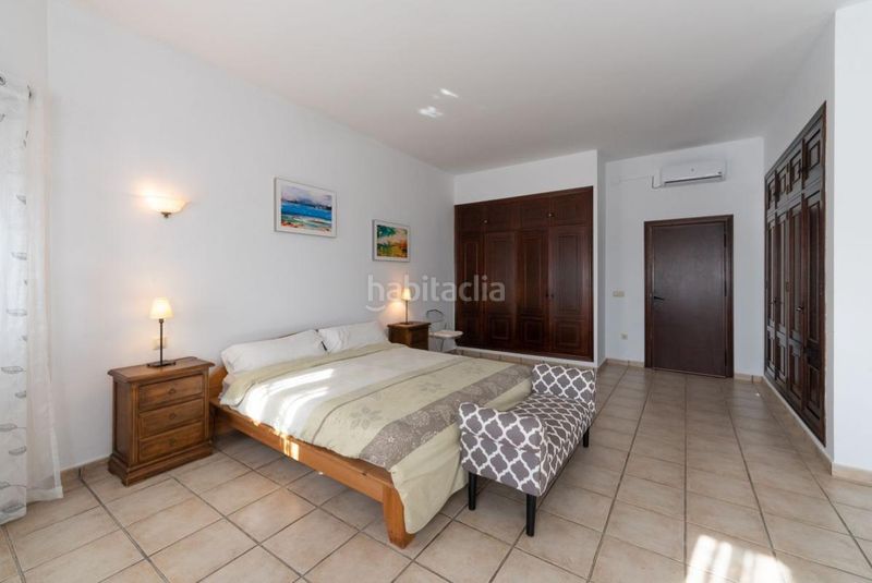 Foto ceb9e593-88bd-4d86-a837-4ae6b317125d. Casa amb calefacció aparcament piscina a Lora del Río