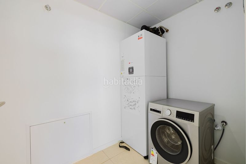 Foto b1a03db7-47c3-40a4-9eb6-86a4ba537e12. Pis amb calefacció aparcament piscina a Los Álamos Torremolinos