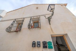 Casa  C. la salut
