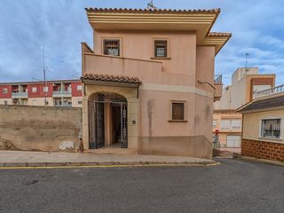 Casa a C. Cortés Valencianas