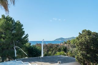 Attique  Avinguda de s'argamassa