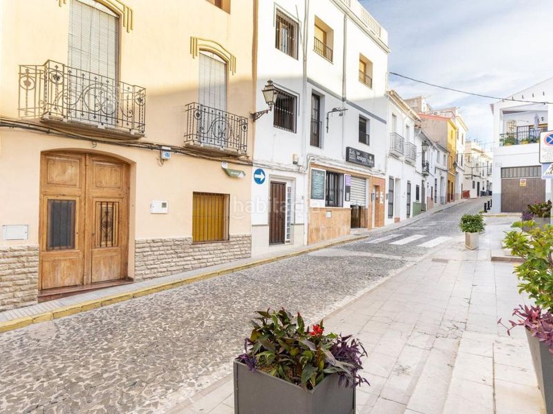 Foto a286f551-ab97-4164-ba02-6b8dfdff4de4. Edificio en Oliva pueblo Oliva