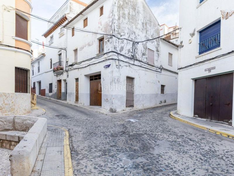 Foto 5a7f0fea-07d6-4117-b913-c1afc3eb80a4. Edifici a Oliva pueblo Oliva