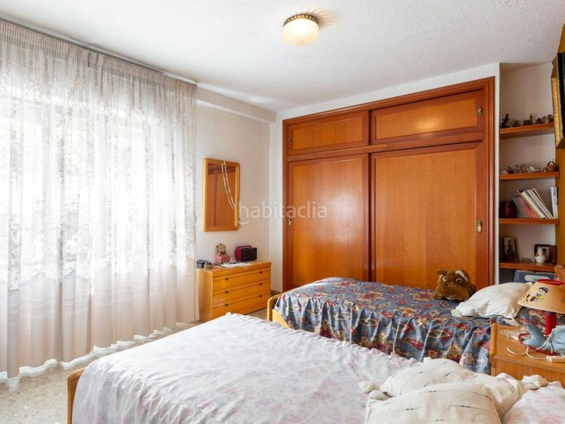 Foto 60dc1564-37b9-422c-ab74-cdf0a7407767. Edifici a Oliva pueblo Oliva
