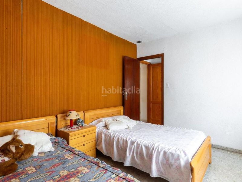 Foto e77b4e48-8cc3-4e8f-85d4-78f5563e12b6. Edifici a Oliva pueblo Oliva