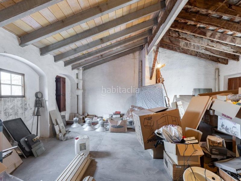 Foto fd1e7e11-156a-4eb1-86e7-0a71a7f3a83e. Edifici a Oliva pueblo Oliva