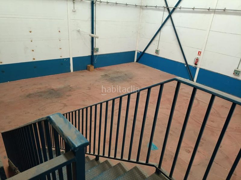 Foto b6e1d44e-6c9e-4b74-b1f5-48d504bfd531. Local comercial amb calefacció a Borox