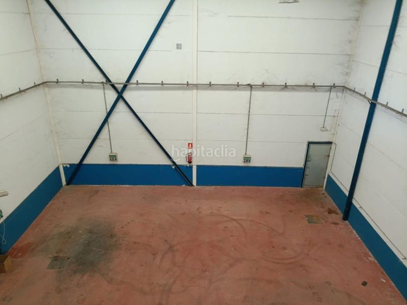 Foto bc06f631-7058-4ae1-9179-1b6abf03802c. Local comercial amb calefacció a Borox