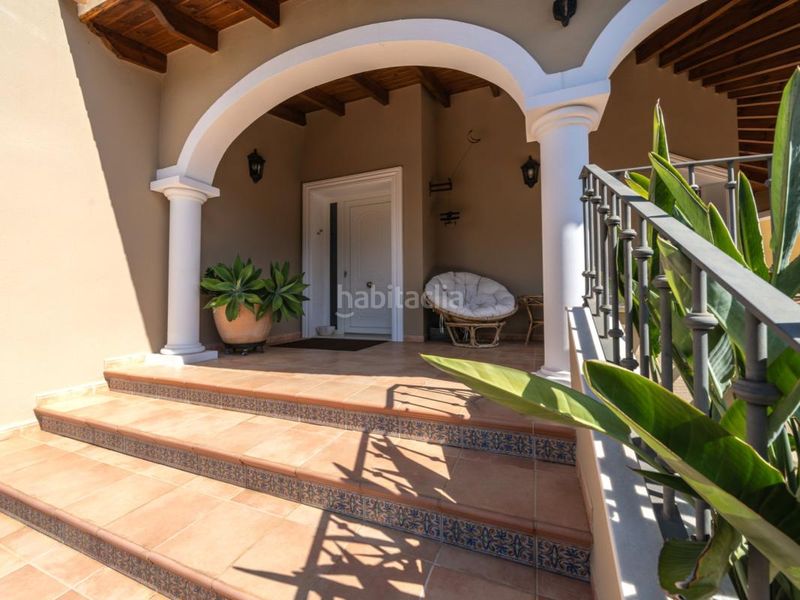 Foto f0e9a47d-5f58-4b70-9a97-85b0224074a2. Casa amb calefacció aparcament piscina a El Montgó Dénia
