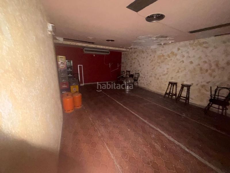 Foto f5051673-c432-4fb8-b476-c82cac103898. Local comercial amb calefacció a Canals