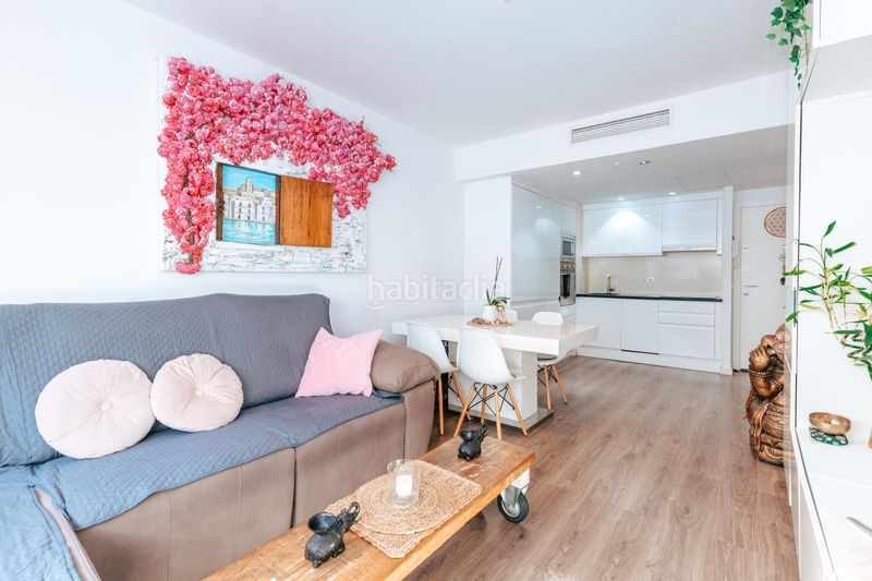 Foto 20a3e63a-7566-4d14-b623-07e3cfd80d24. Pis amb calefacció piscina a Marina Botafoc-Talamanca Ibiza