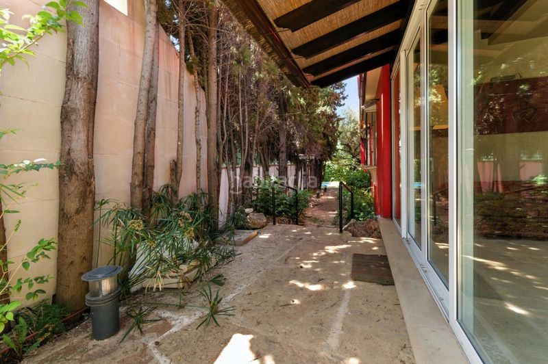 Foto 24c55d37-84e8-4116-b9c8-25223fb0c703. Casa amb calefacció aparcament piscina a Playa de la Fontanilla Marbella